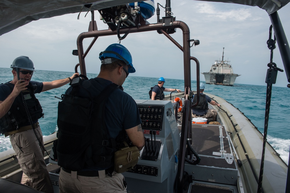 Navy divers support AirAsia Flight QZ8501 search efforts
