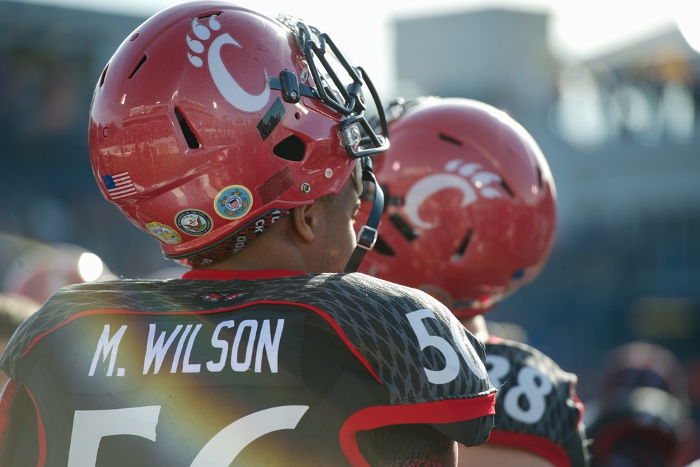 Coast Guard participates during ceremonies at 2014 Military Bowl