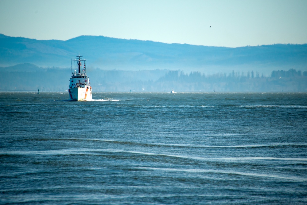 CGC Alert departs for a patrol