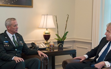 SD meets with Lt. Gen. Binyamin 'Benny' Gantz, chief of defense