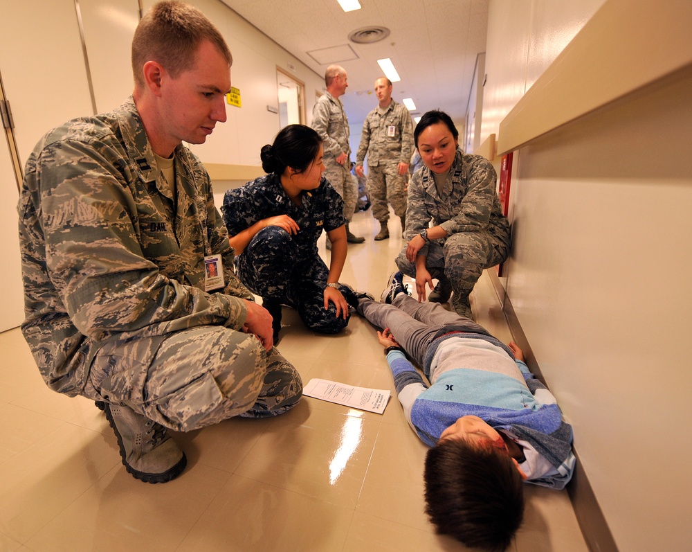 18th MDG conducts multi-service disaster team training