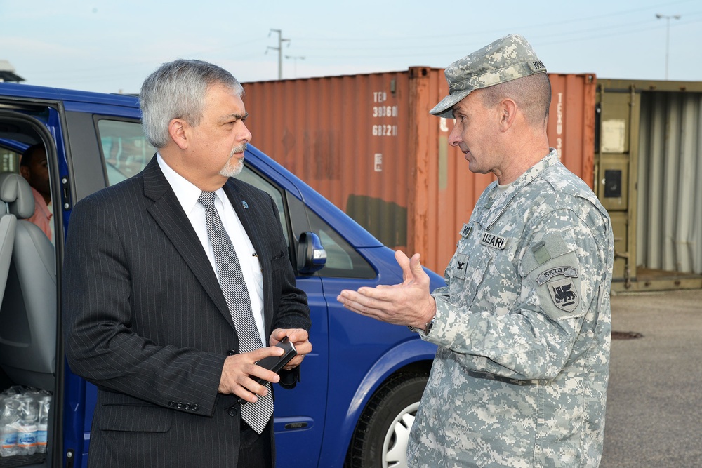 Ambassador Phillip Carter III visits to the deployable forensic labs