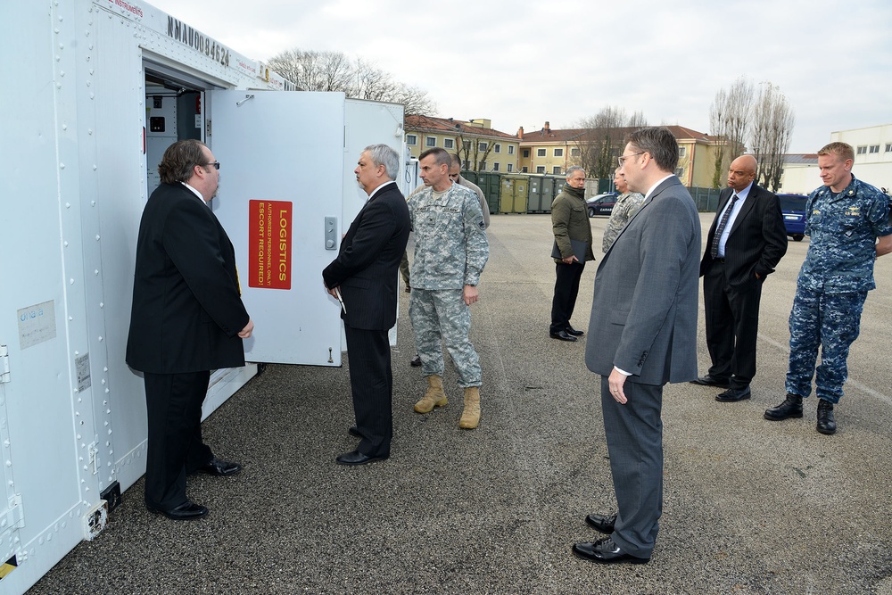 Ambassador Phillip Carter III visits to the deployable forensic labs