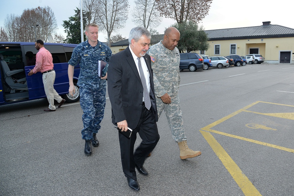 Ambassador Phillip Carter III visits to the deployable forensic labs