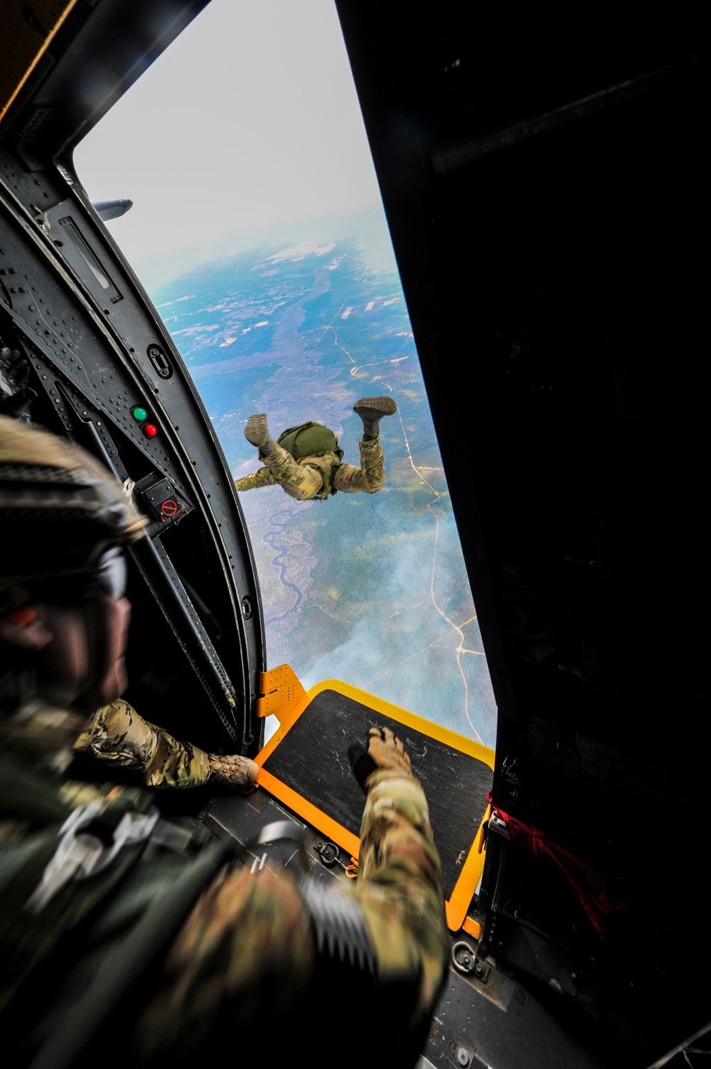 Go, go, go: Air commandos jump at 10,000