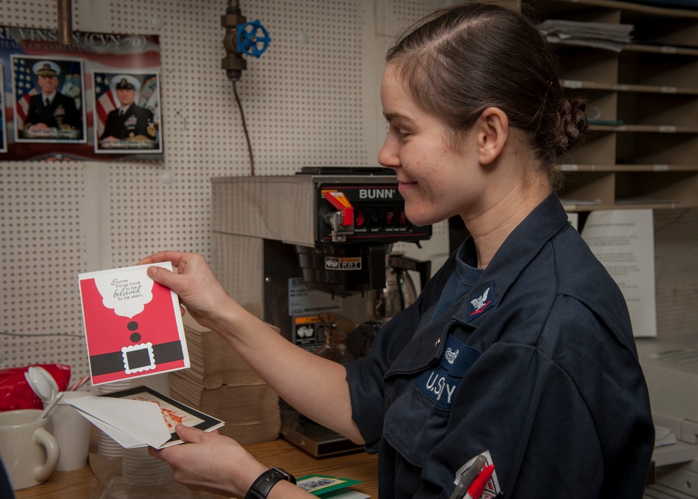 USS Carl Vinson participates in Operation Inherent Resolve