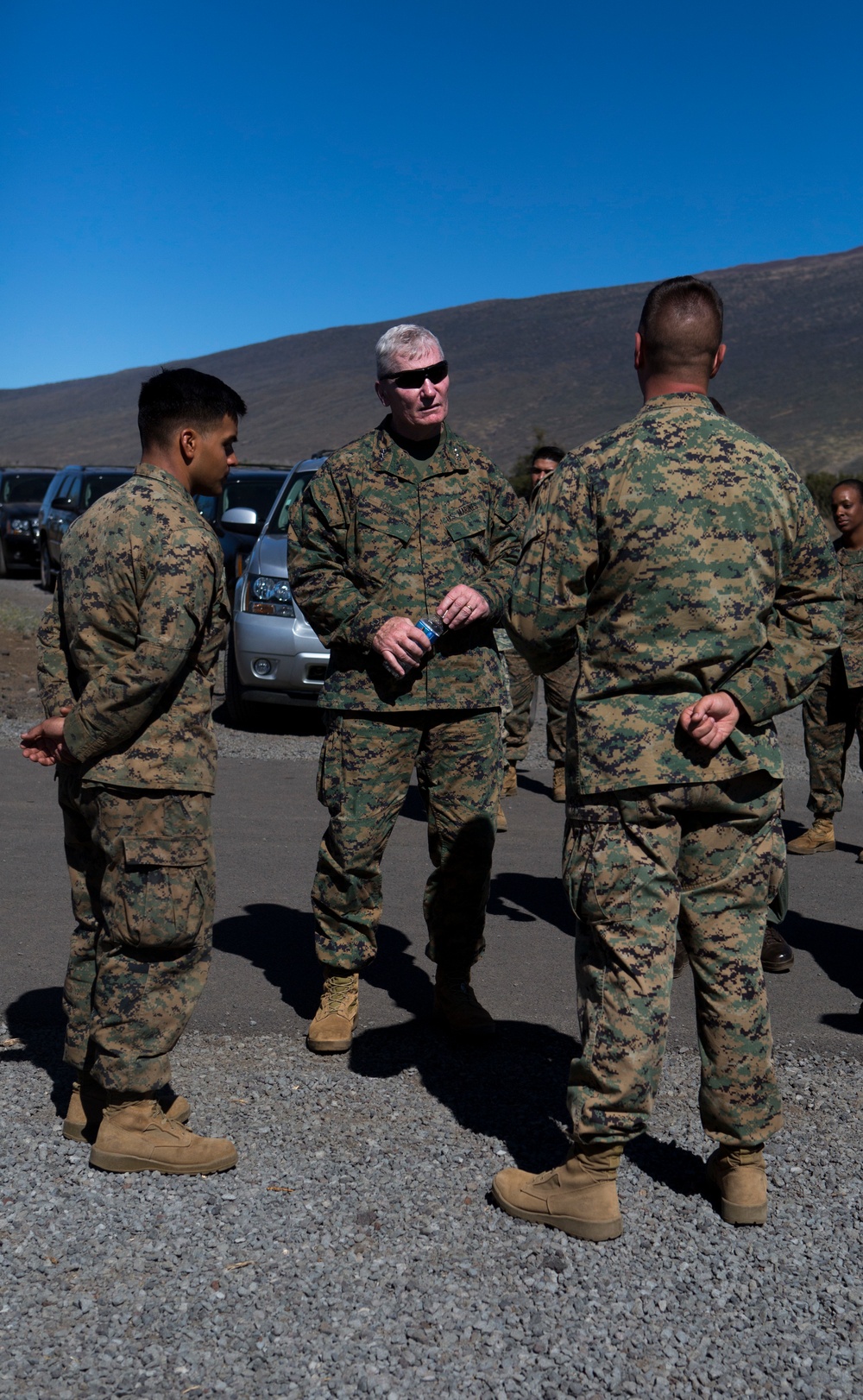 Lt. Gen. Toolan visits Marines on PTA during Exercise Lava Viper