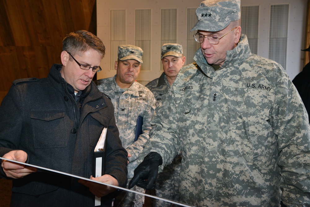 Lt. Gen. Ben Hodges, USAEUR commander, visit to Panzer Range Complex
