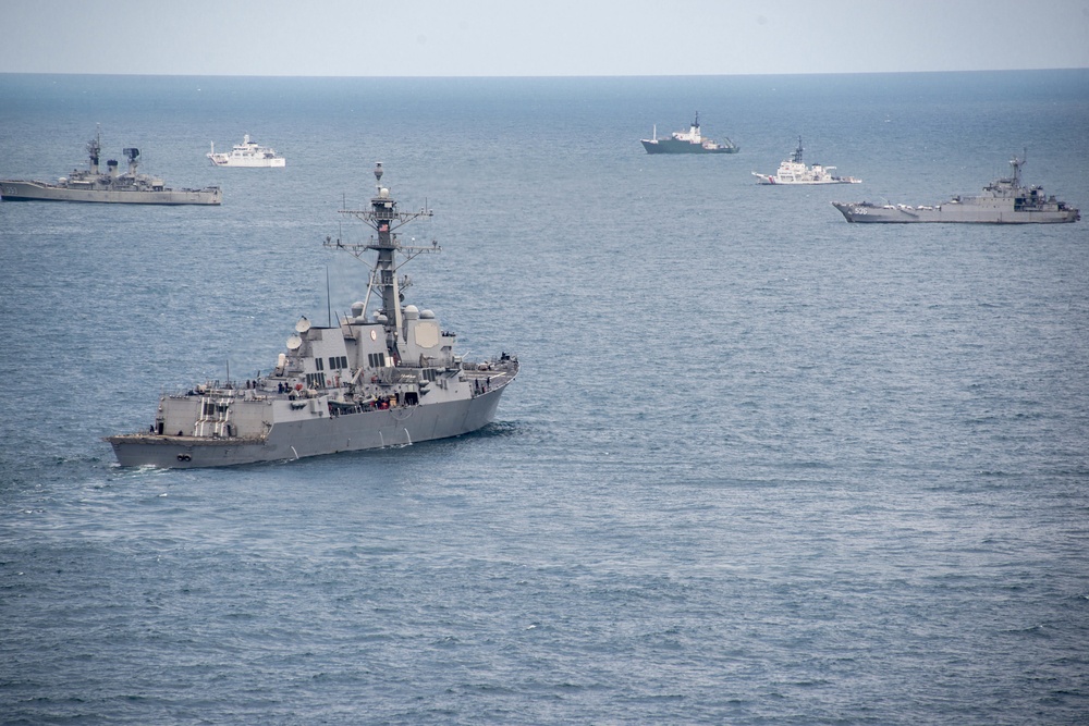 USS Sampson (DDG 102) conducts search operations