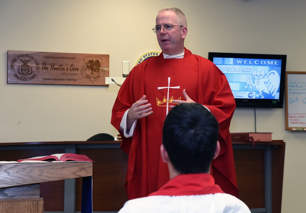 Chaplain recruits meet Airmen, get first-hand experience with military culture