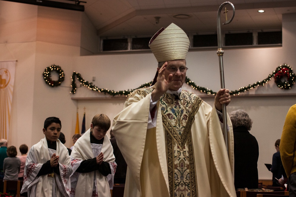 Archbishop of Military Services spends Christmas aboard MCAS Iwakuni