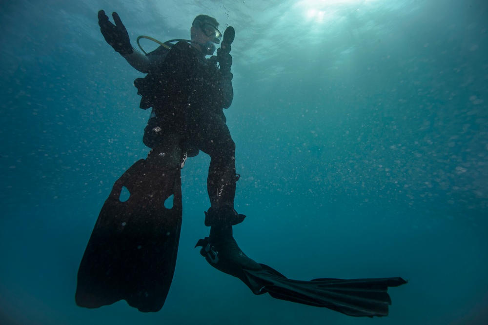 Joint UCT diver training