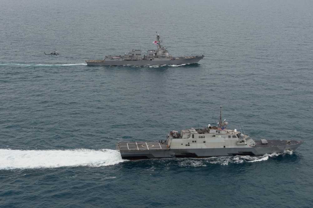 Littoral combat ship USS Fort Worth (LCS 3) and destroyer USS Samson (DDG 102) operations