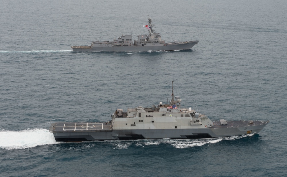 Littoral combat ship USS Fort Worth (LCS 3) and destroyer USS Sampson (DDG 102)