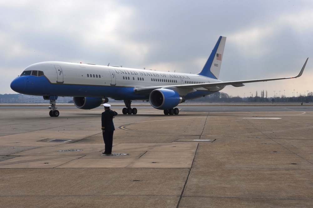 Vice president arrives at Naval Station Norfolk