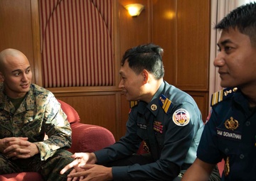 Royal Cambodian Gendarmerie work with US Marines