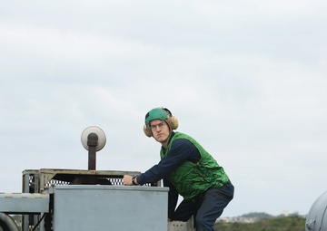 Futenma Marines rehearse arrested landing safety procedures