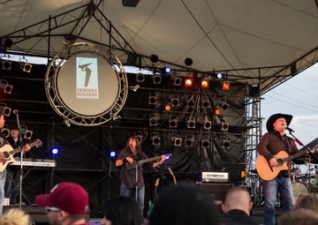 John Michael Montgomery, Colbie Caillat captivate at Courtney