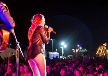 John Michael Montgomery, Colbie Caillat captivate at Courtney