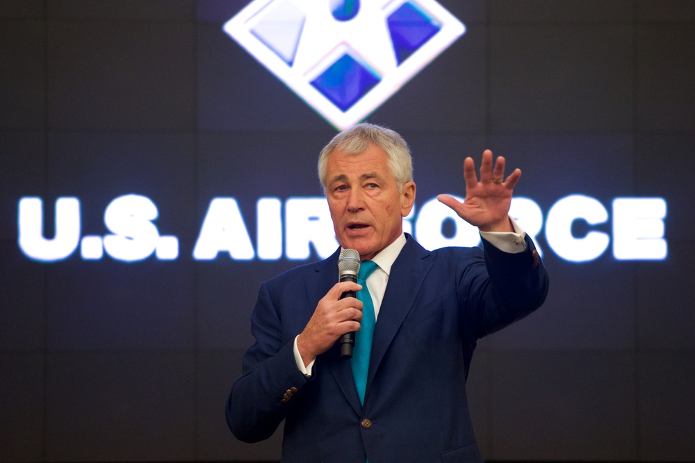 SECDEF attends the US Air Force SAPR Summit
