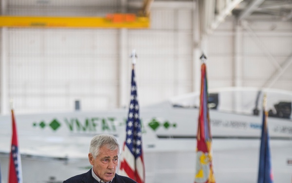 Secretary of Defense Mr. Chuck Hagel visits MCAS Miramar