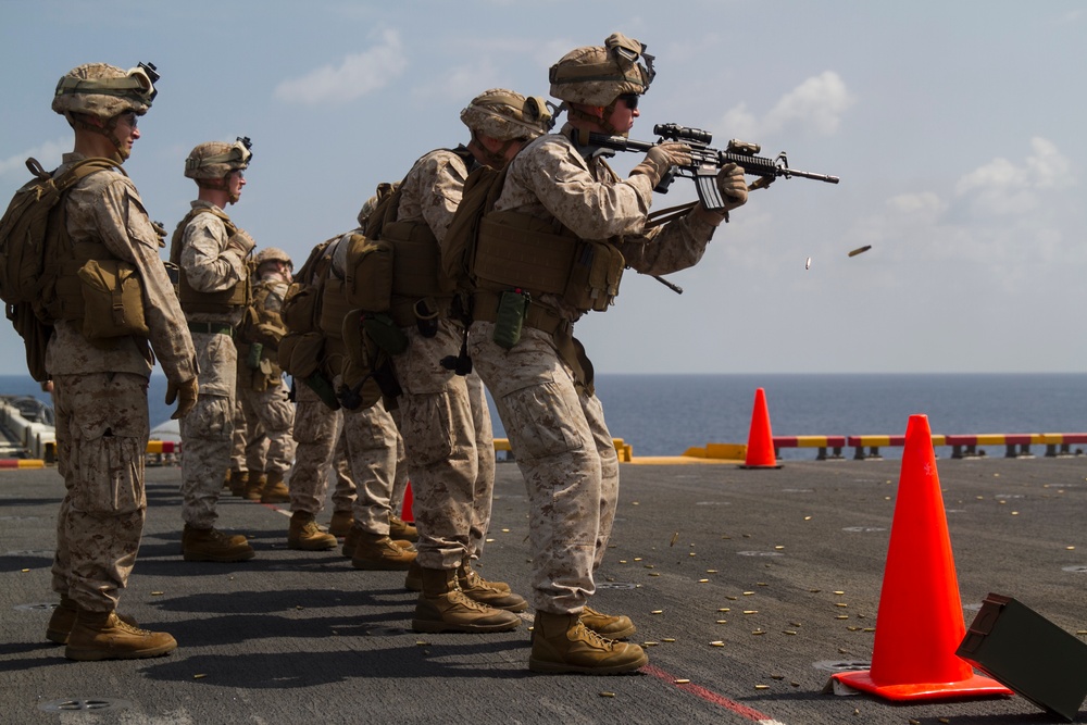 24th MEU conducts live-fire exercise aboard USS Iwo Jima