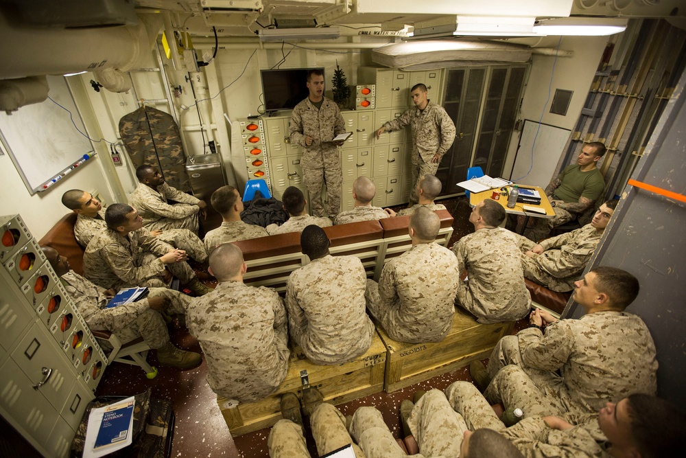 USS Fort McHenry Marines attend Lance Corporal Seminar
