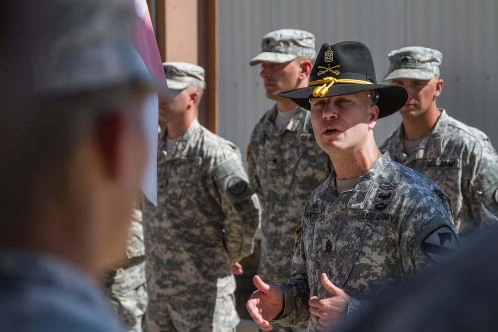 1st Cavalry Division CG visits troops in Guantanamo Bay