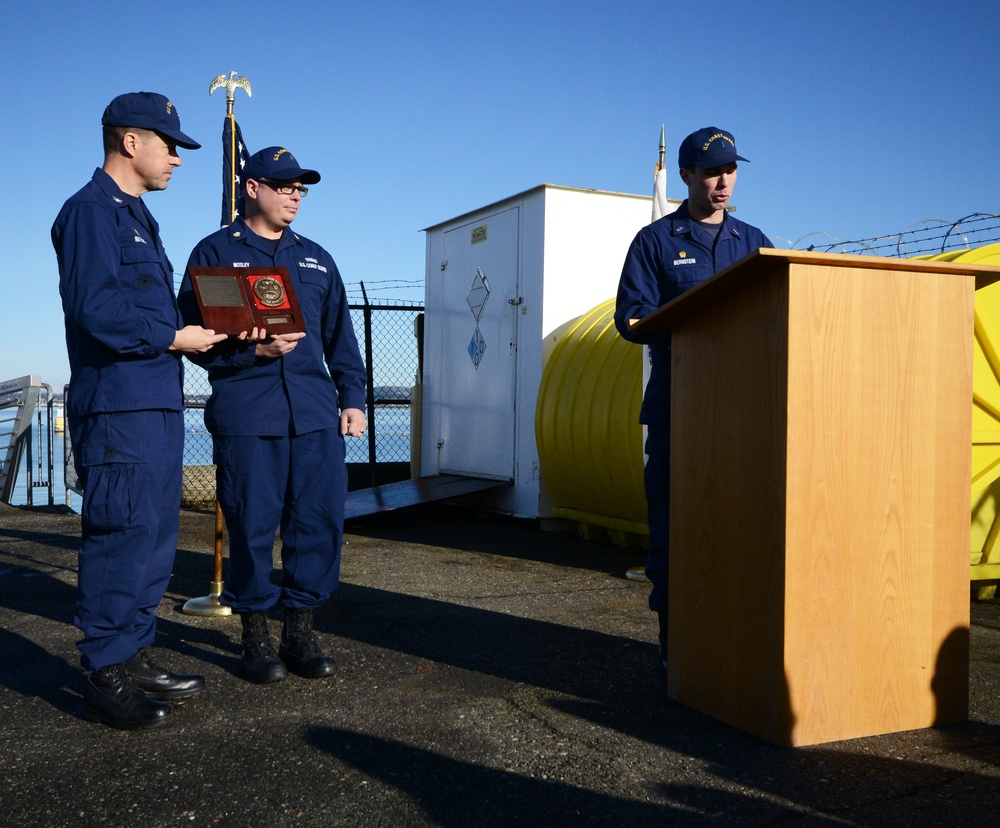 Bellingham-based Coast Guardsman receives Coxswain of the Year Award