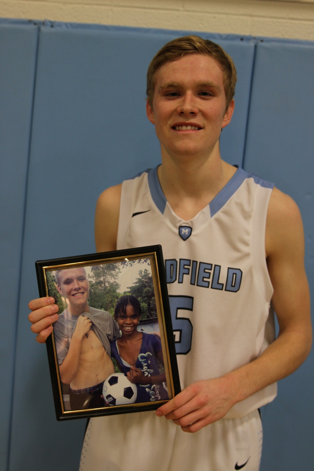 Medfield HS senior given Sports Illustrated award from SI, Marines