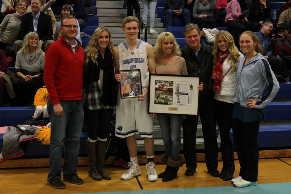 Medfield HS senior given Sports Illustrated award from SI, Marines