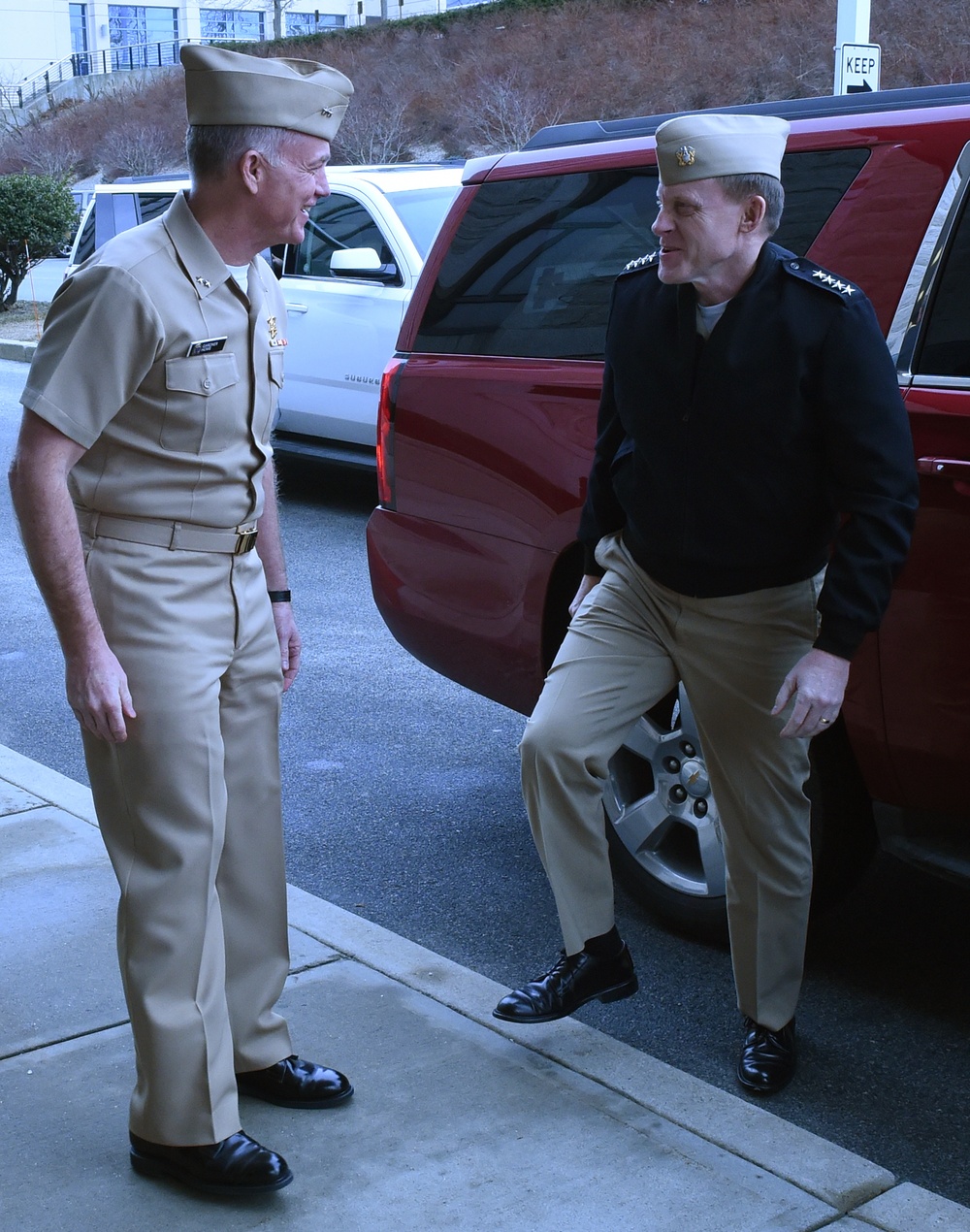 Adm. Michael S. Rogers visits Naval War College