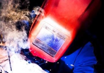 Cav Soldier manipulates metal