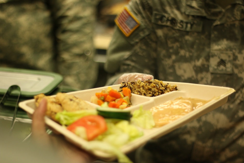 Army cooks keep wheels rolling during Nationwide Move 15