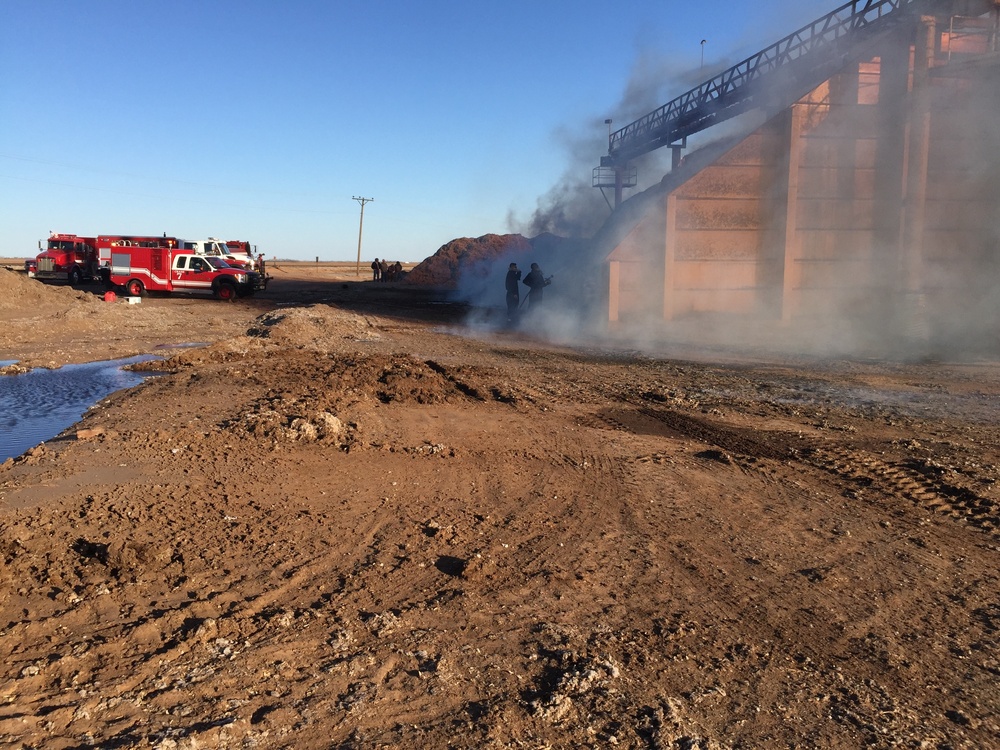 Altus AFB Fire Department partners with local community to extinguish fire