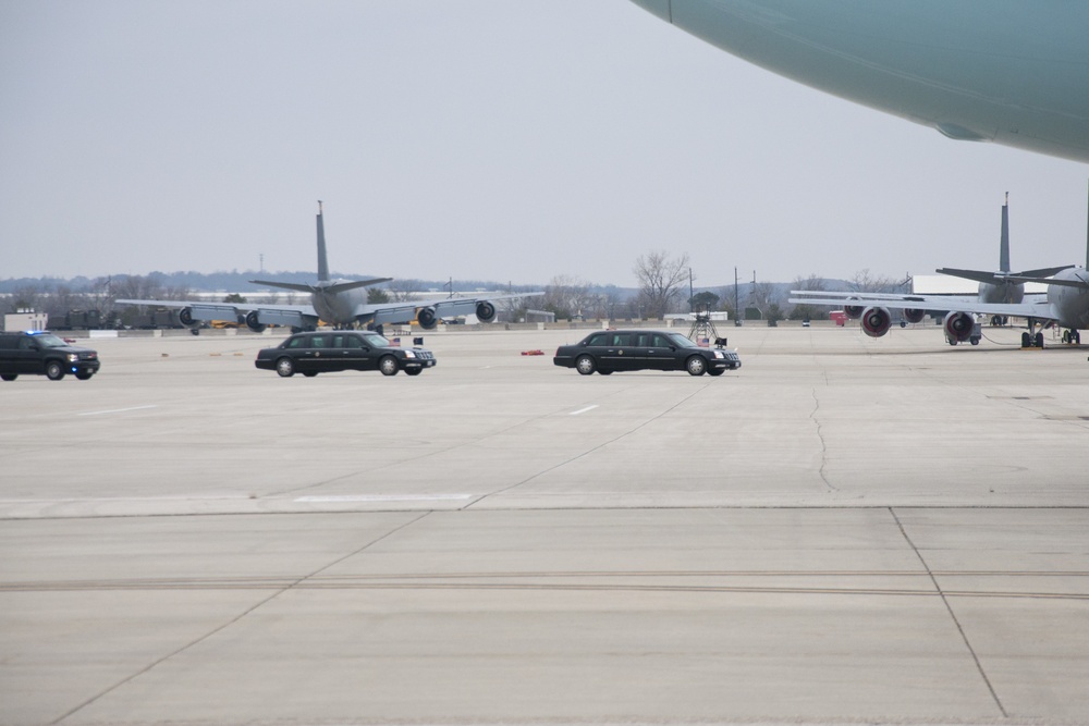 Kansas National Guard bids farewell to president