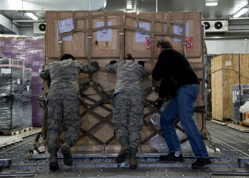 AF porters handle special cargo