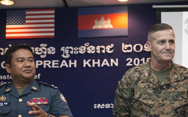 Royal Cambodian Armed Forces, U.S. Marines simulate humanitarian mission