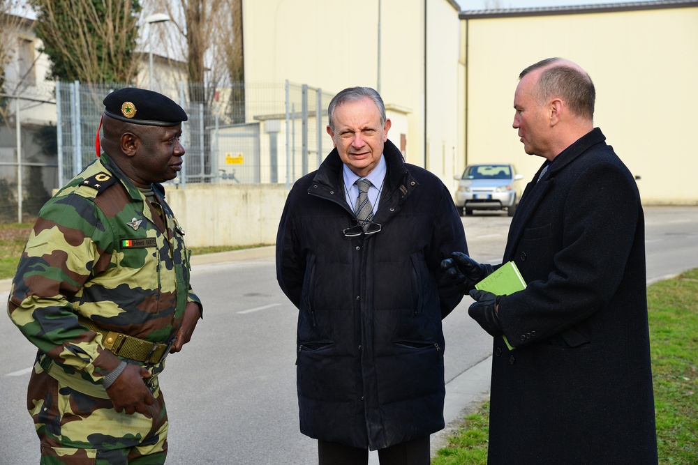 Senegalese Chief of Army Staff Brig. Gen. Cheikm Gueye tours Regional Training Support TSAE Vicenza, Italy, at Caserma Ederle