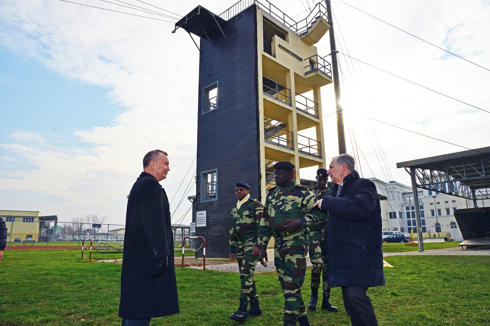 Senegalese Chief of Army Staff Brig. Gen. Cheikm Gueye tours Regional Training Support TSAE Vicenza, Italy, at Caserma Ederle