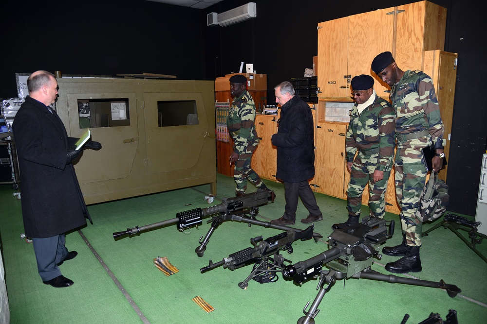 Senegalese Chief of Army Staff Brig. Gen. Cheikm Gueye tours Regional Training Support TSAE Vicenza, Italy, at Caserma Ederle