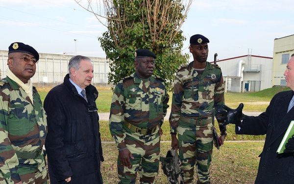 Senegalese Chief of Army Staff Brig. Gen. Cheikm Gueye tours Regional Training Support TSAE Vicenza, Italy, at Caserma Ederle