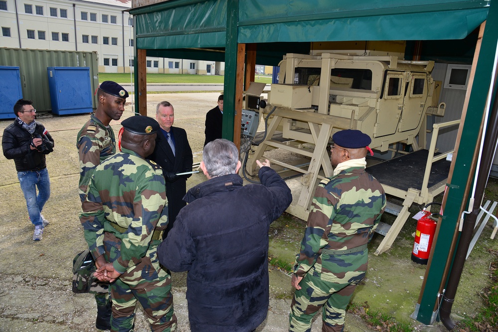 Senegalese Chief of Army Staff Brig. Gen. Cheikm Gueye tours Regional Training Support TSAE Vicenza, Italy, at Caserma Ederle