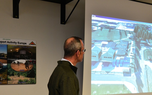 Senegalese Chief of Army Staff Brig. Gen. Cheikm Gueye tours Regional Training Support TSAE Vicenza, Italy, at Caserma Ederle