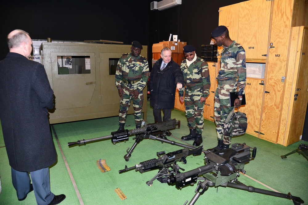 Senegalese Chief of Army Staff Brig. Gen. Cheikm Gueye tours Regional Training Support TSAE Vicenza, Italy, at Caserma Ederle