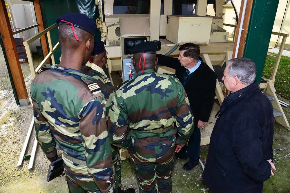 Senegalese Chief of Army Staff Brig. Gen. Cheikm Gueye tours Regional Training Support TSAE Vicenza, Italy, at Caserma Ederle