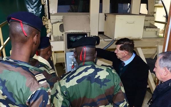 Senegalese Chief of Army Staff Brig. Gen. Cheikm Gueye tours Regional Training Support TSAE Vicenza, Italy, at Caserma Ederle