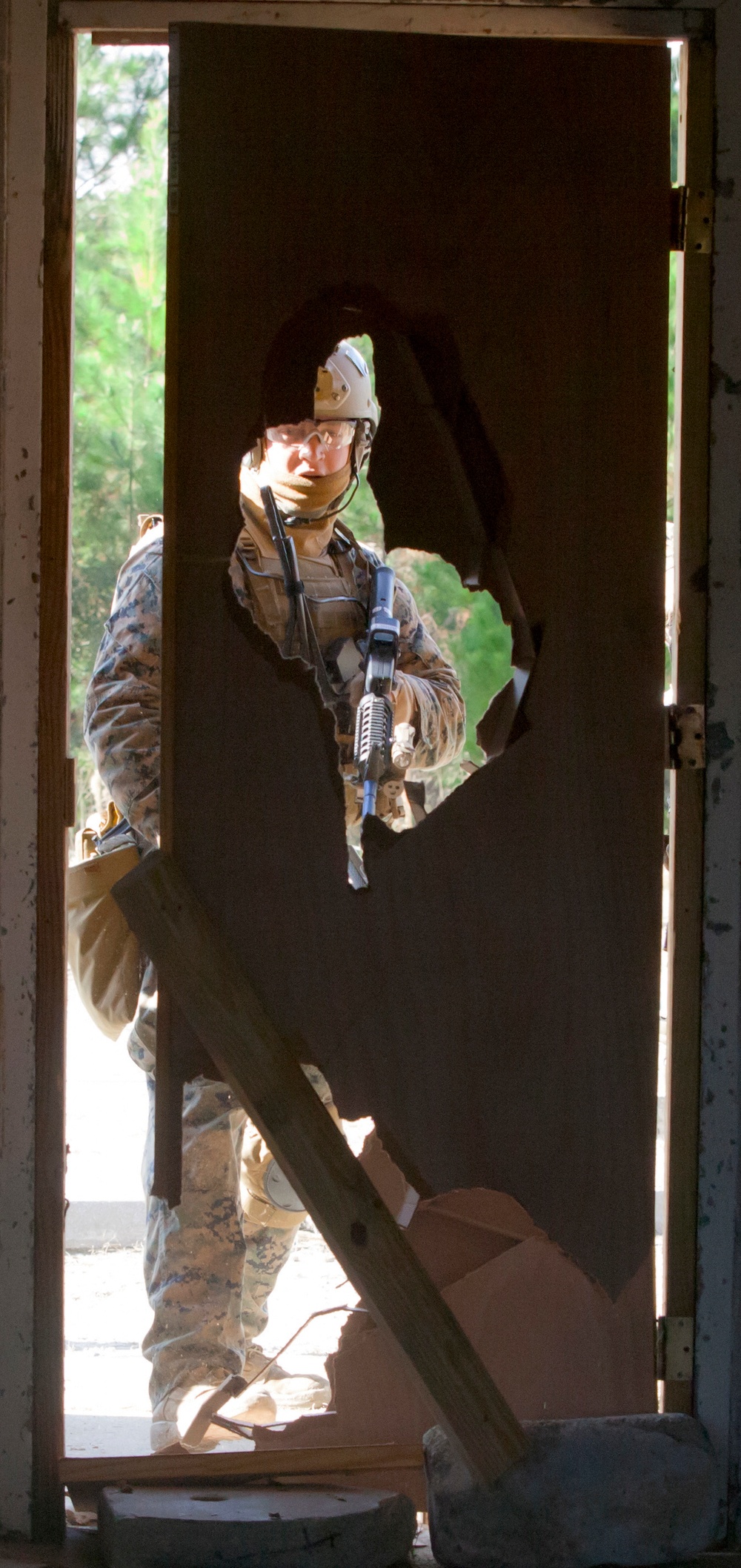 Swift, silent, deadly: 2nd Force Recon Co. breaks down the door