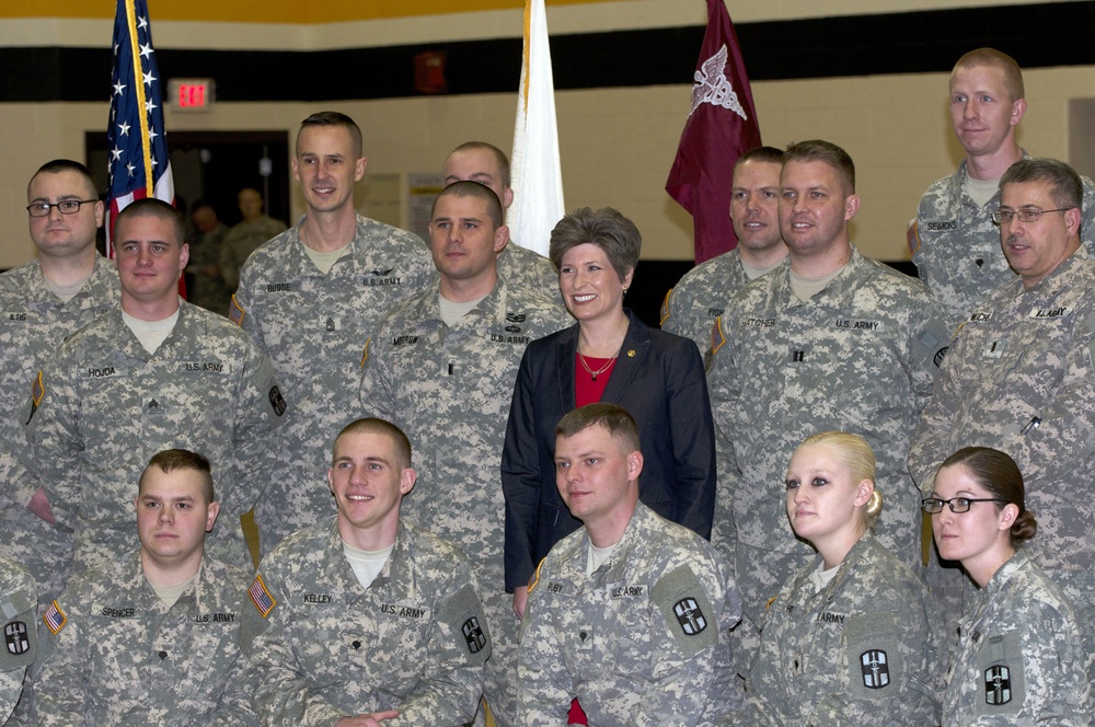 Sen. Joni Ernst visits Iowa Reserve Soldiers