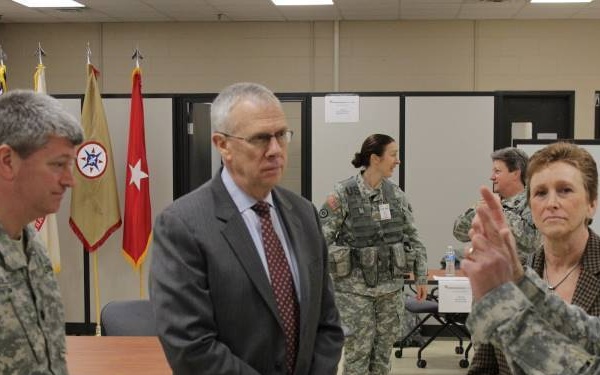 Distinguished visitors observe 'Arctic Lightning'